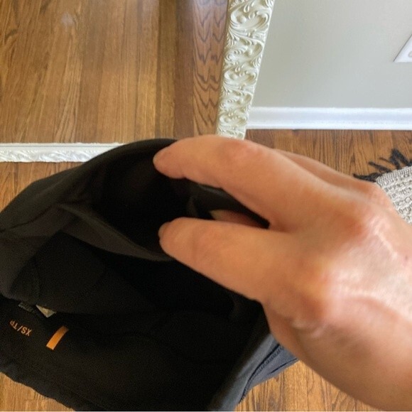 Lucy Women’s Cropped leggings black size XS.  Great condition. - Picture 4 of 7